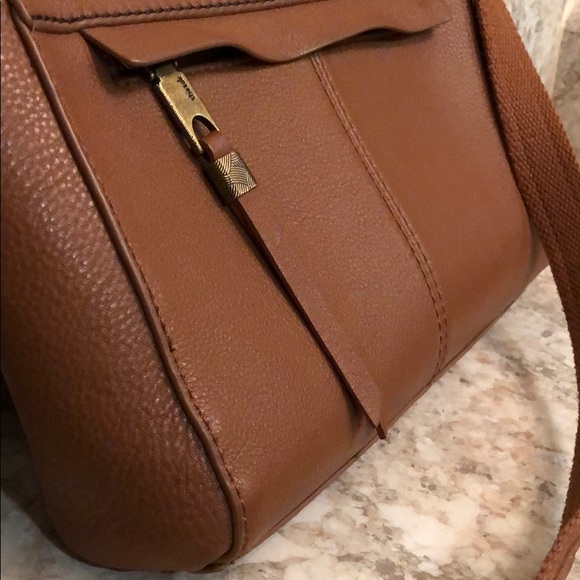 Crossbody - Picture 4 of 8